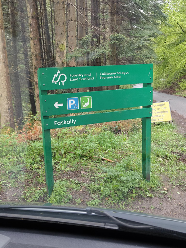 Image of a parking sign