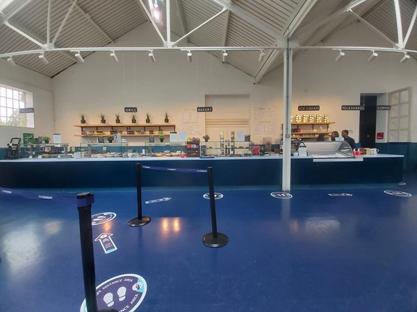 Cafe queueing system