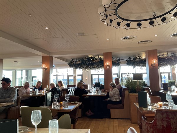 Image of a dining area