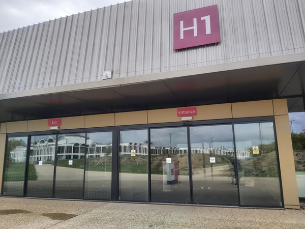 Picture of a building marked "H1"
