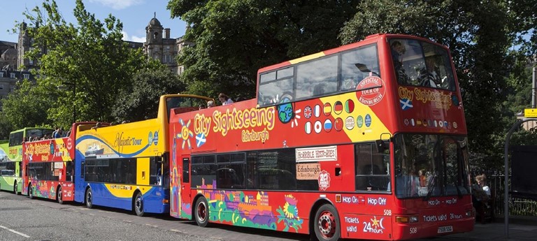 edinburgh tour bus